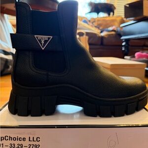 GUESS GW Hensley Black Chunky Heel Boots for Women 10 M